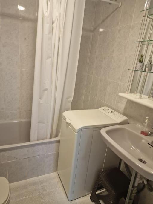 Studio Flat 150M Away From Beach Torrevieja Ngoại thất bức ảnh